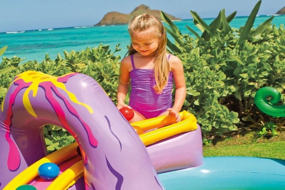 Надувной игровой центр "Дино" Intex: 333х229х112 см