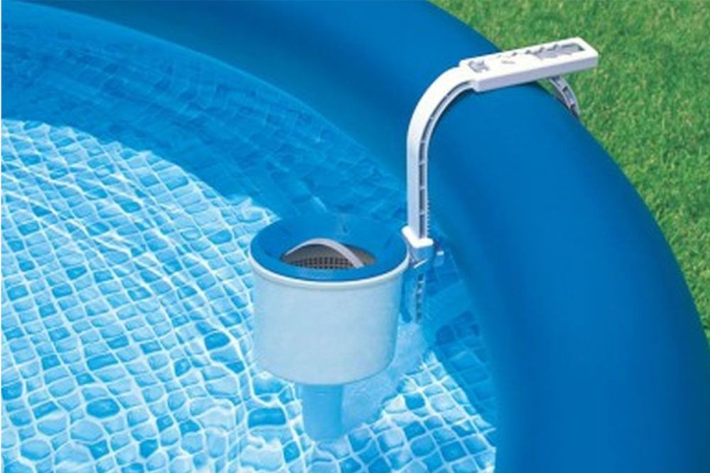 Скиммер для сбора мусора с поверхности бассейна