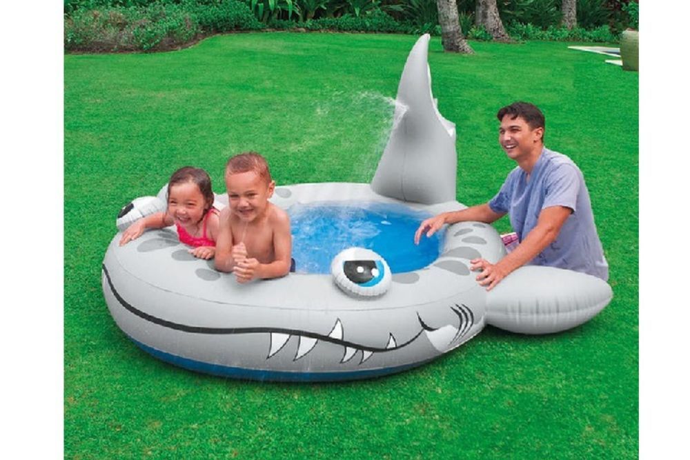 Детский надувной бассейн 229х226х107см "Акула" с распылителем, 182л, от 2 лет