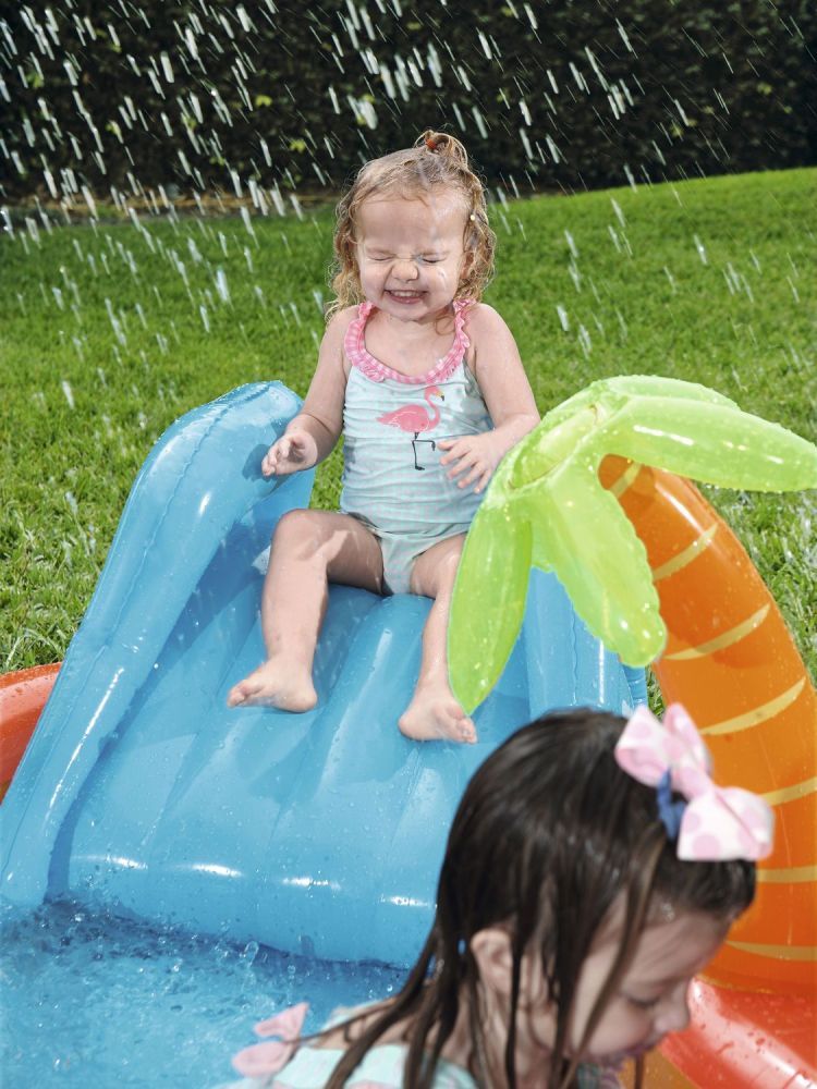 Игровой центр 265х265х104см "Вулкан" с разбрызгивателем, горкой и игрушками, 208л, от 2 лет