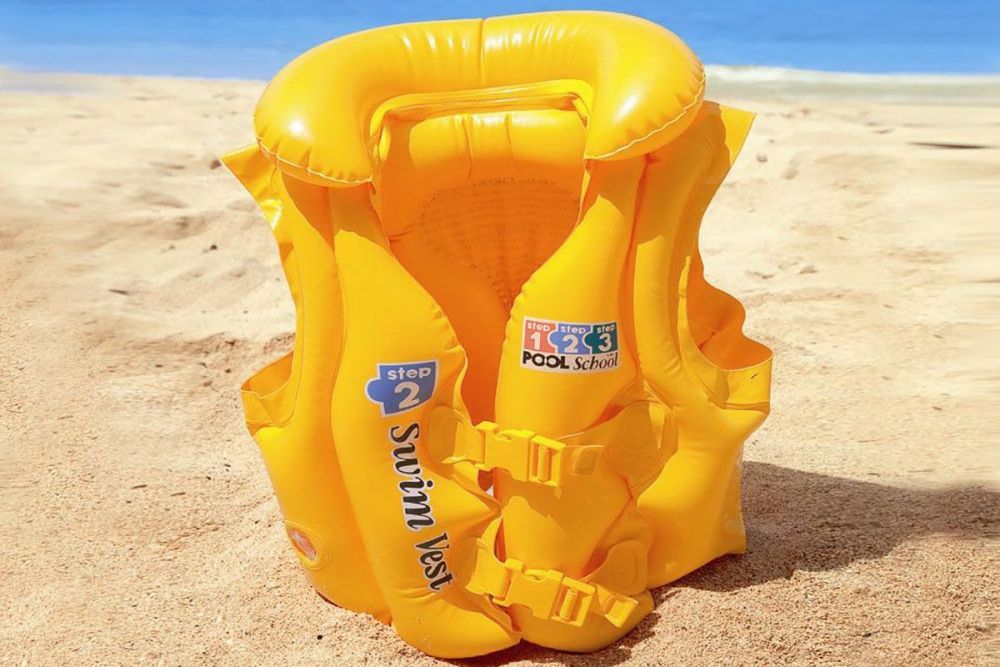 Надувная игрушка-плотик “Тачки”: 109х66 см